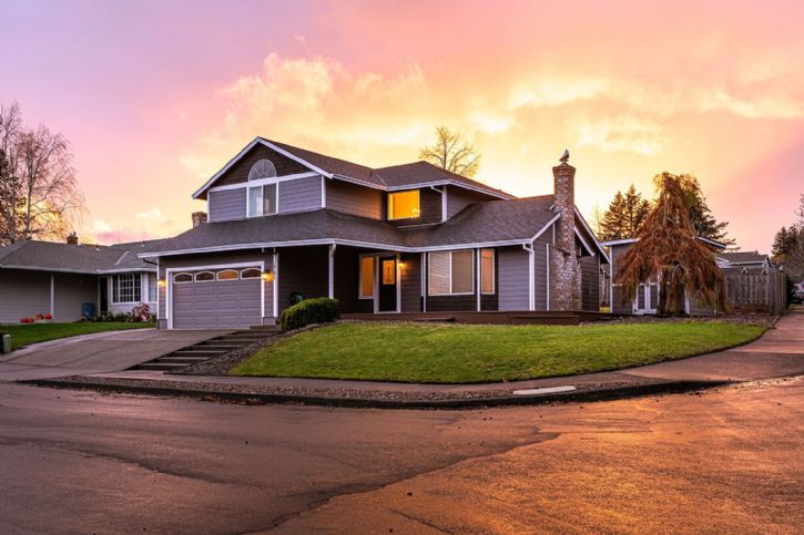 Eco-Friendly Roofing Materials for Sustainable Jenks Homes