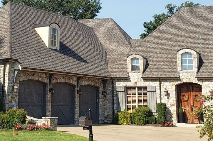 What Are the Early Warning Signs of Roof Damage After a Hailstorm in Tulsa?