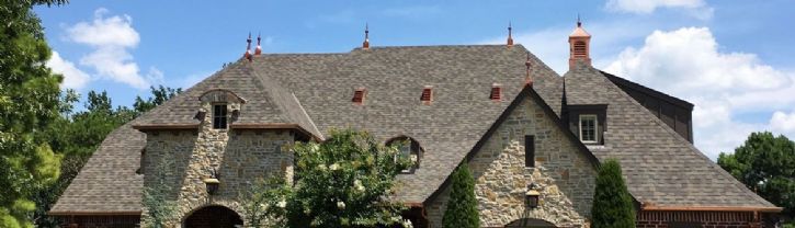 How Wind Damage Affects Tulsa Roofs And How to Fix It